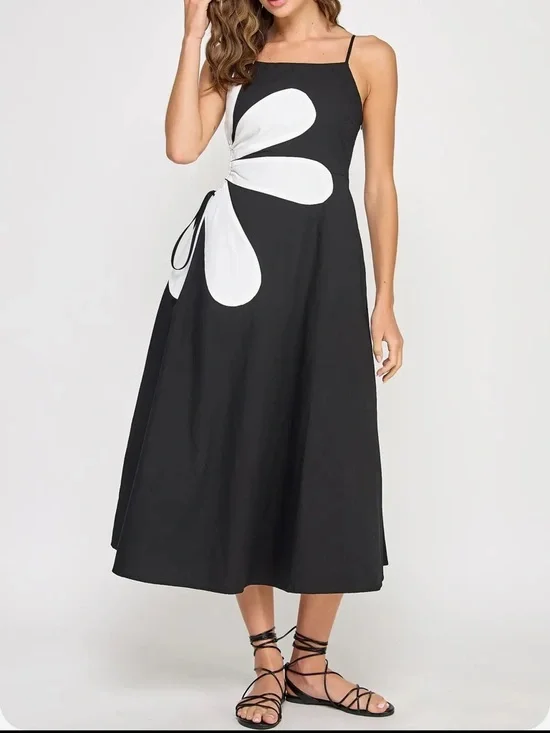 Floral Cutout Midi Dress - Picture 8 of 16